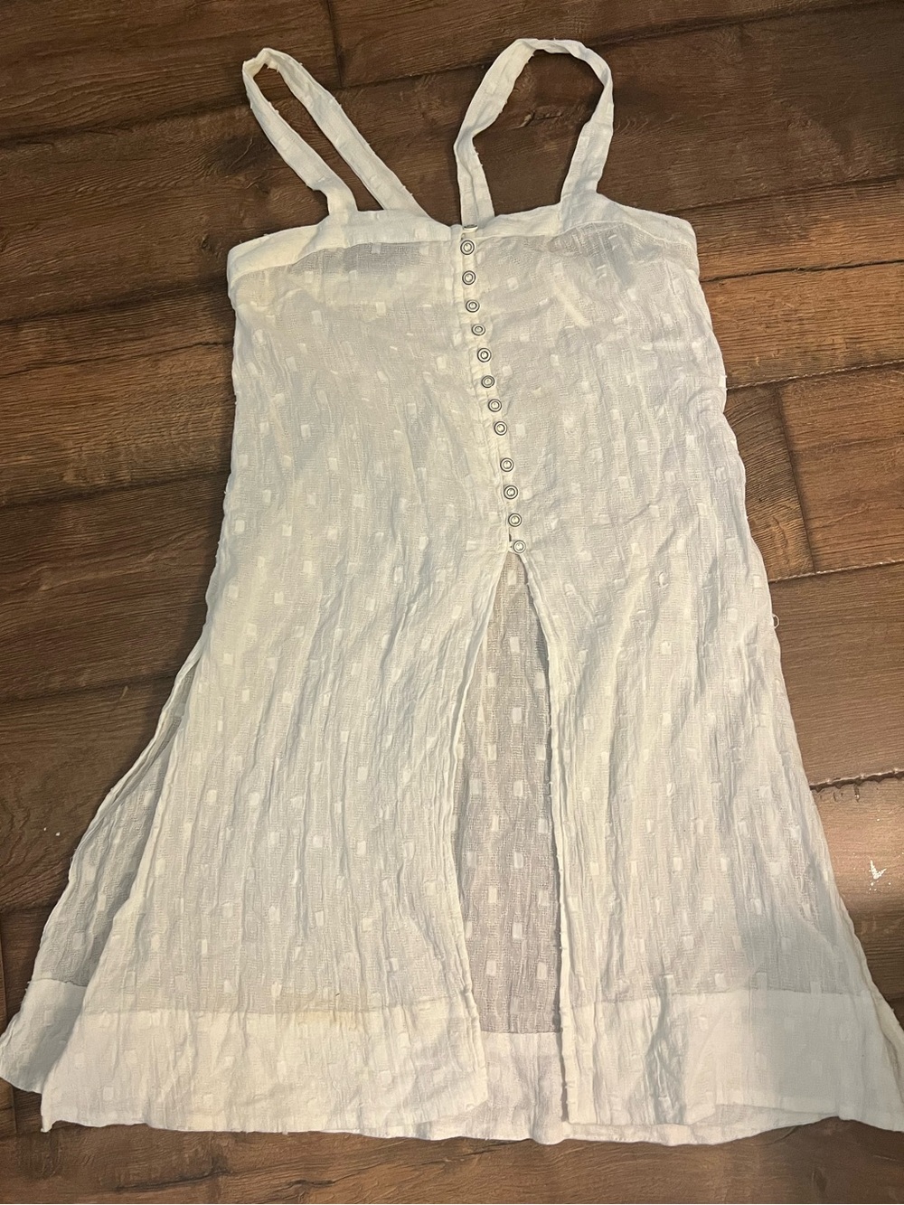Anthropologie White Sweeping and Vented Button Front Tank Size XS